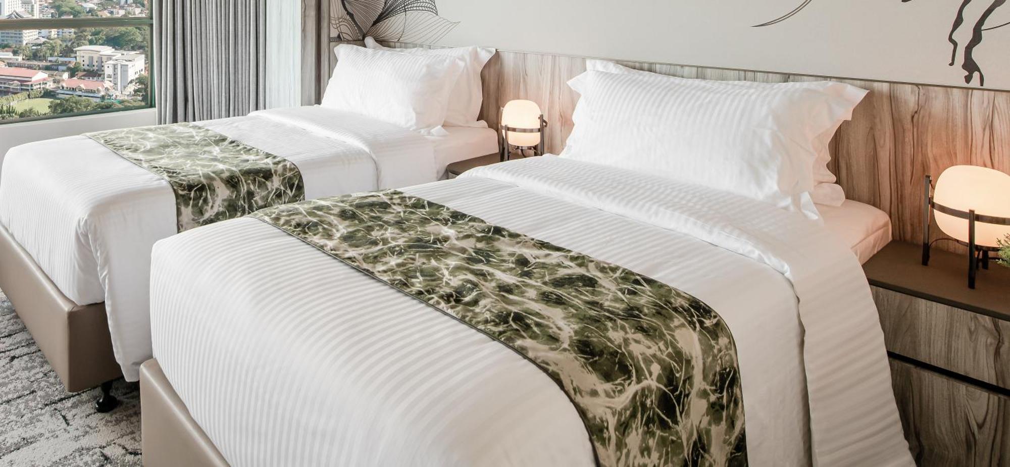 Ascott Gurney Penang Hotel George Town  Kültér fotó A bed runner